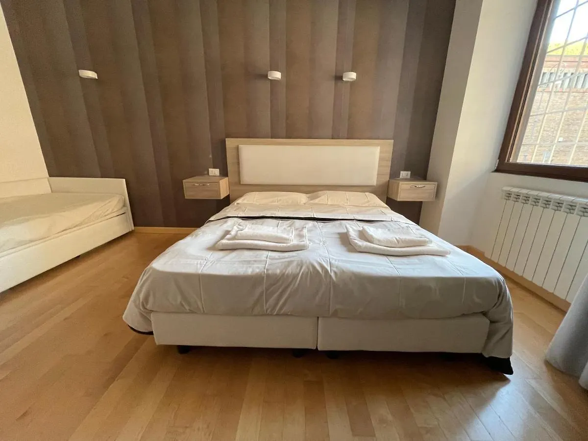 Luciano Laterani Guest House Rome