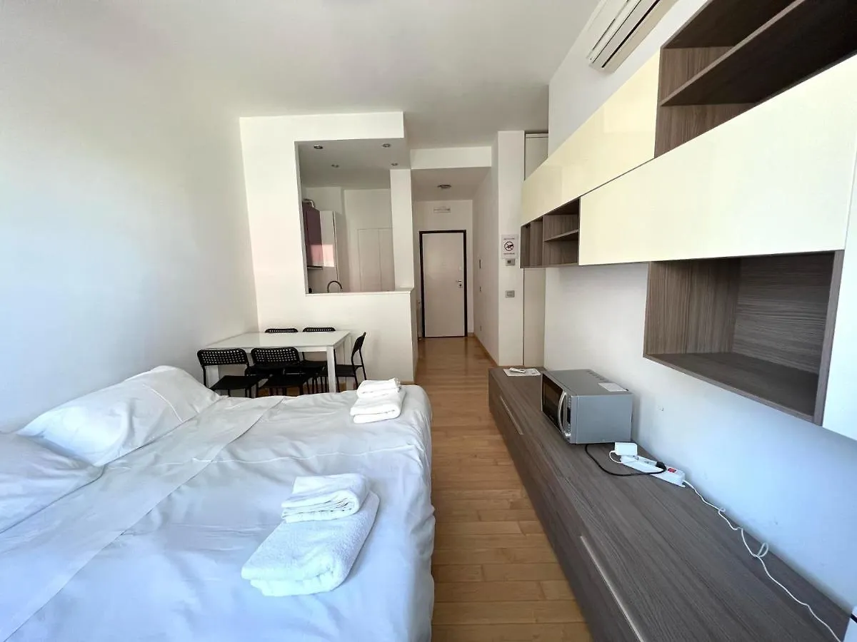 Luciano Laterani Guest House Rome