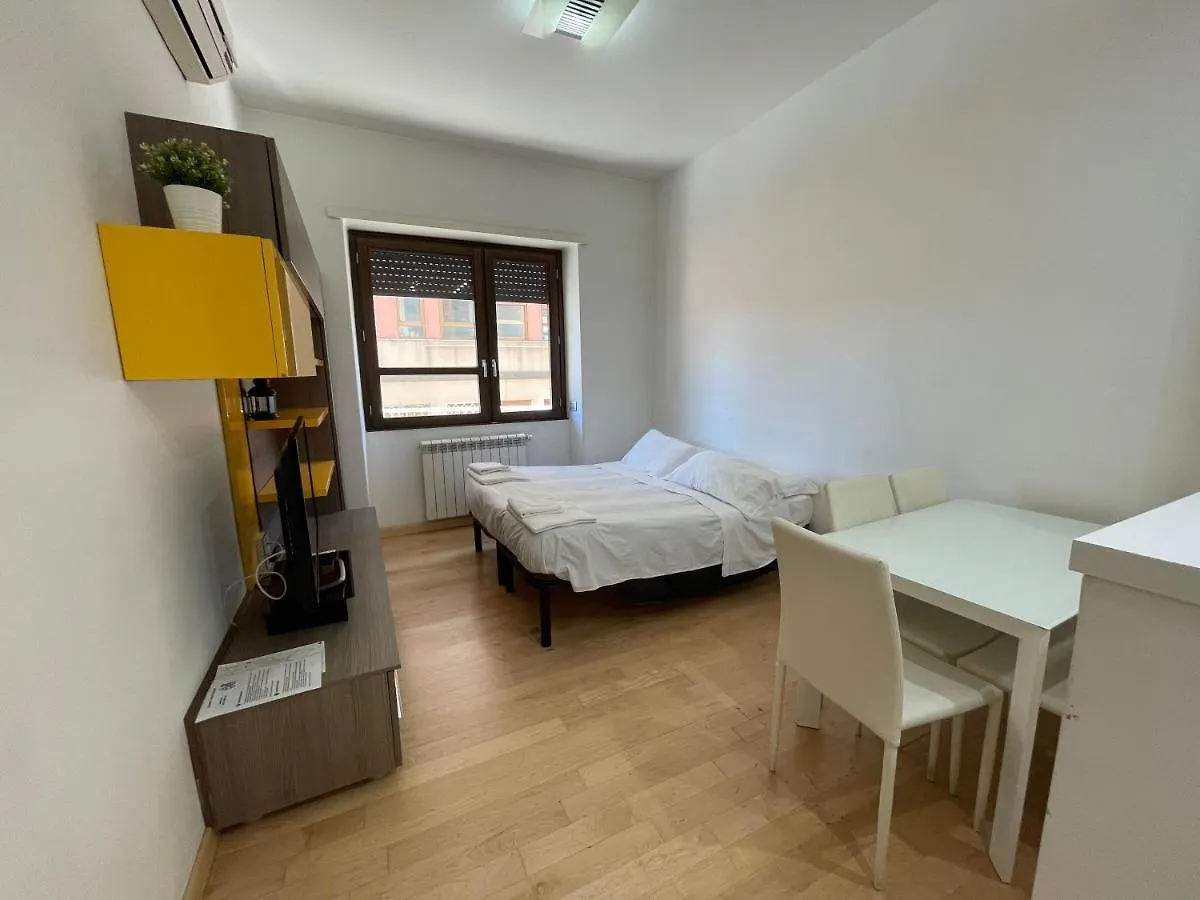 Luciano Laterani Guest House Rome